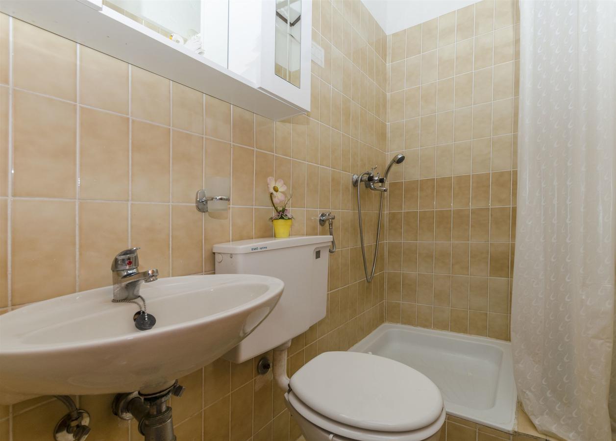 Apartment Boris Gornja Brela Buitenkant foto