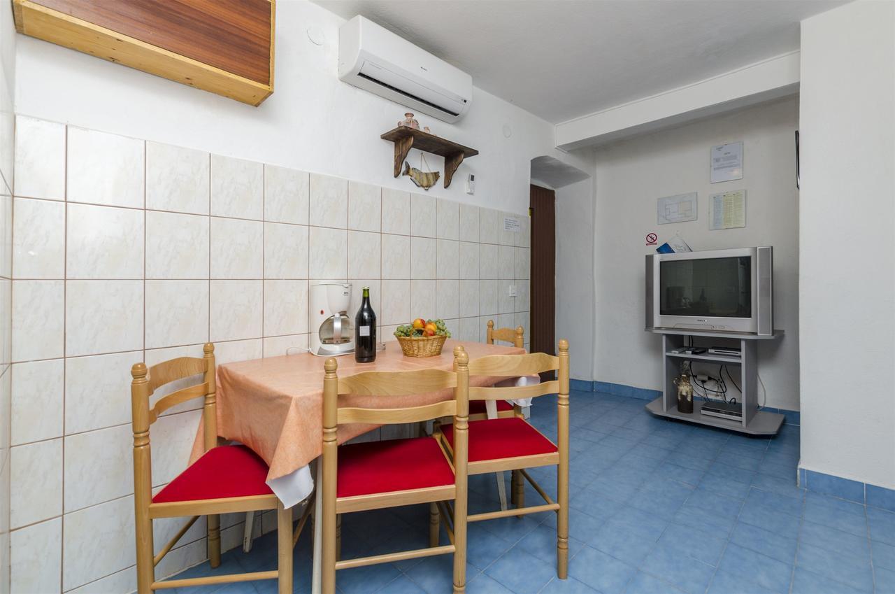Apartment Boris Gornja Brela Buitenkant foto