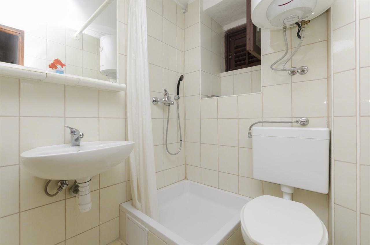 Apartment Boris Gornja Brela Buitenkant foto