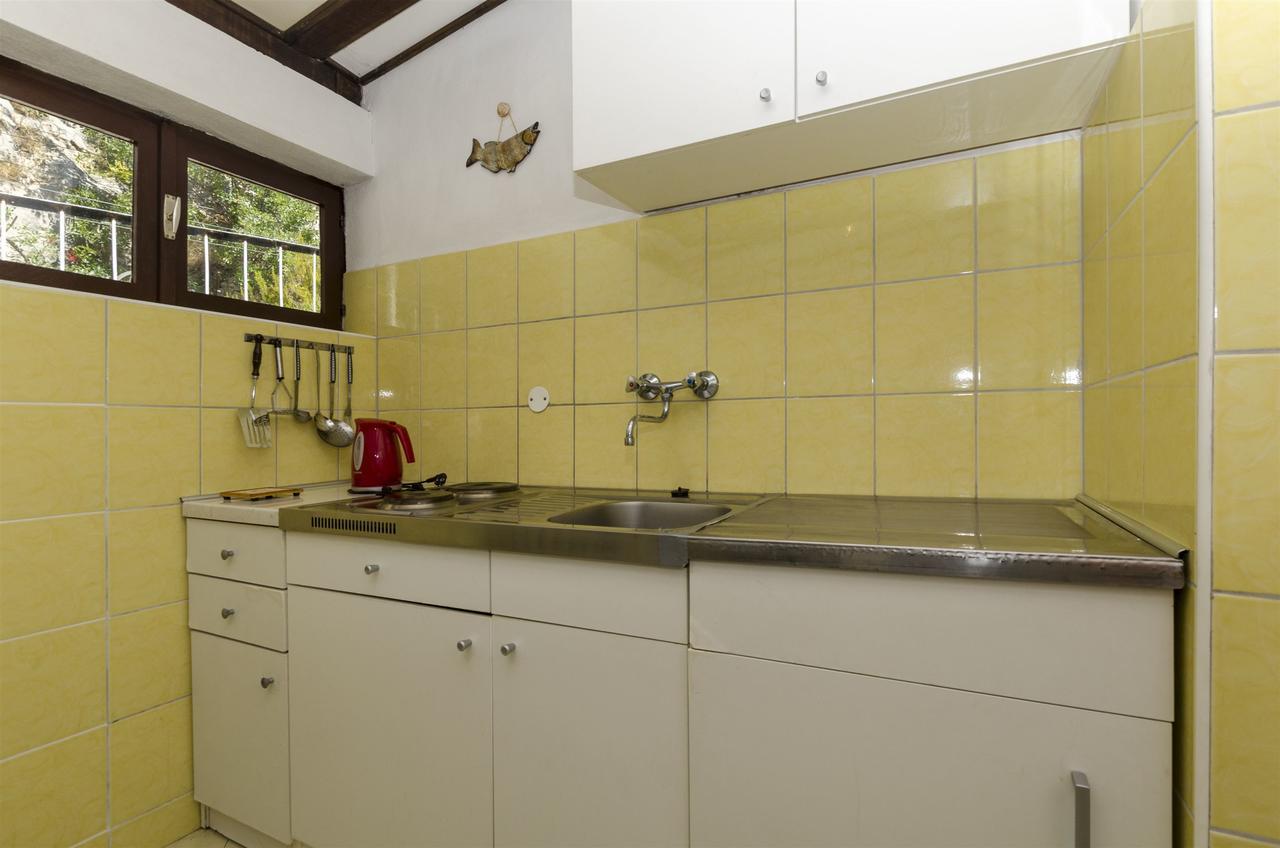 Apartment Boris Gornja Brela Buitenkant foto